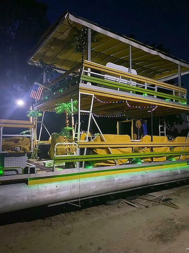 Slide: The Image of Crest 35 Double Decker 2008 - 4823454