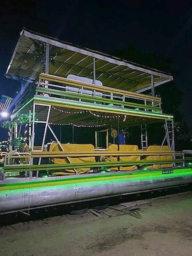 Slide: The Image of Crest 35 Double Decker 2008 - 4823457