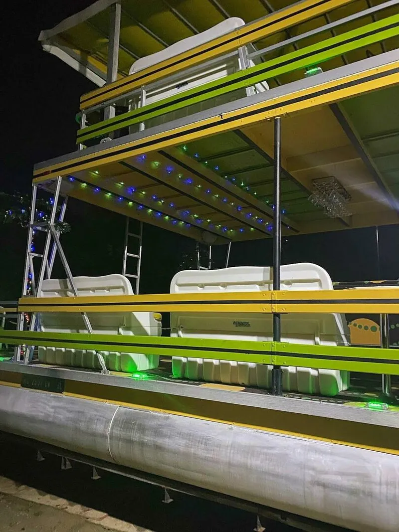 Slide: The Image of Crest 35 Double Decker 2008 - 4823437