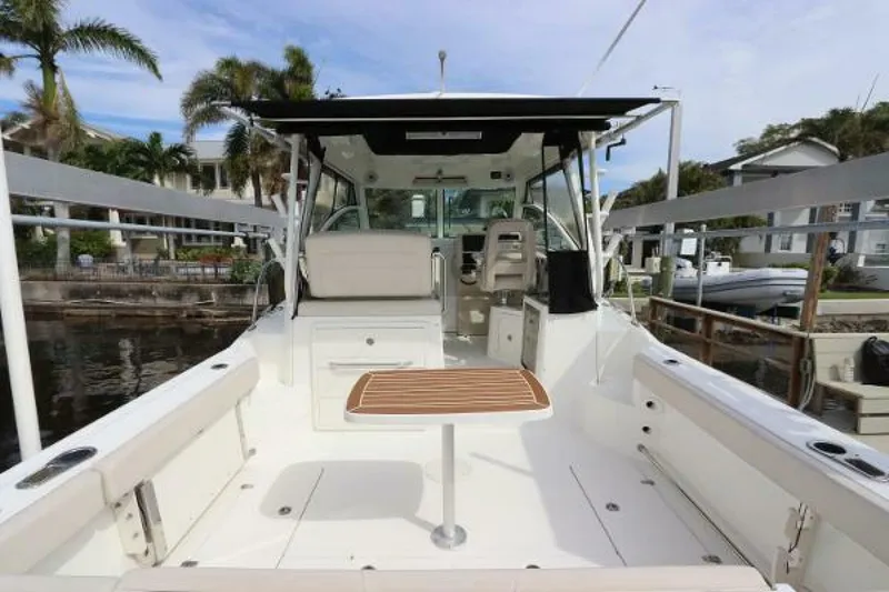 Slide: The Image of Boston Whaler 315 Conquest 2019 - 4798666