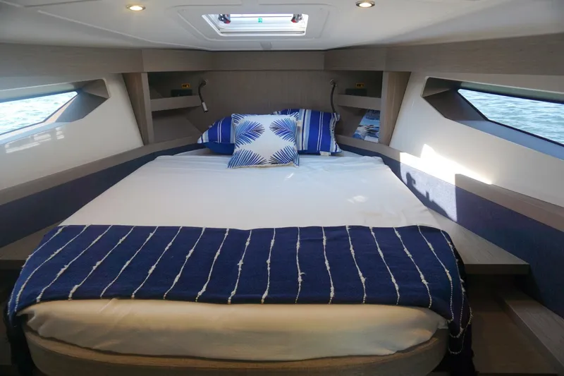 Slide: The Image of 2022 Beneteau Grand Turismo 41 War Downs Eagle VIP Stateroom - 4798644