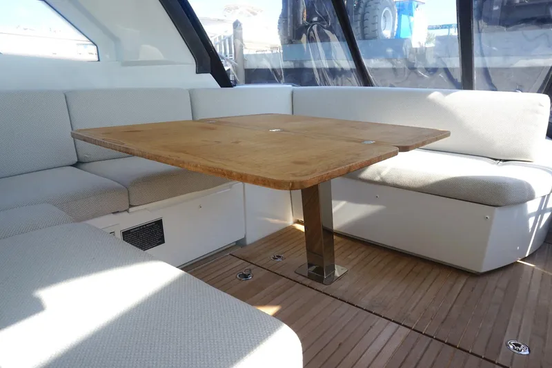 Slide: The Image of 2022 Beneteau Grand Turismo 41 War Downs Eagle Cockpit Seating - 4798714