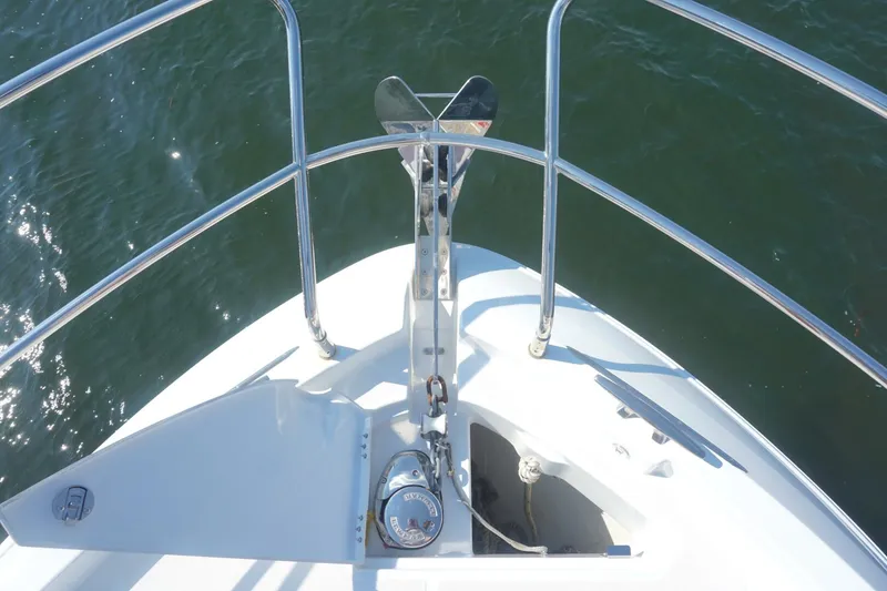 Slide: The Image of 2022 Beneteau Grand Turismo 41 War Downs Eagle Windlass - 4798727
