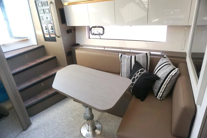 Slide: The Image of 2022 Beneteau Grand Turismo 41 War Downs Eagle Salon (3) - 4798640