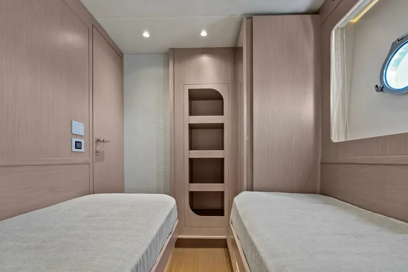 Slide: The Image of 2026 Absolute 70 Navetta - Staterrom  - 5948099