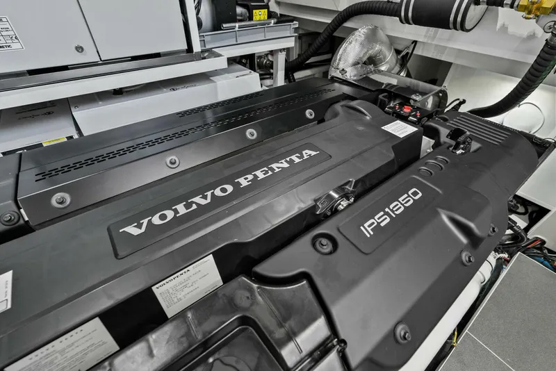 Slide: The Image of 2026 Absolute 70 Navetta - Engine Room - 5948084