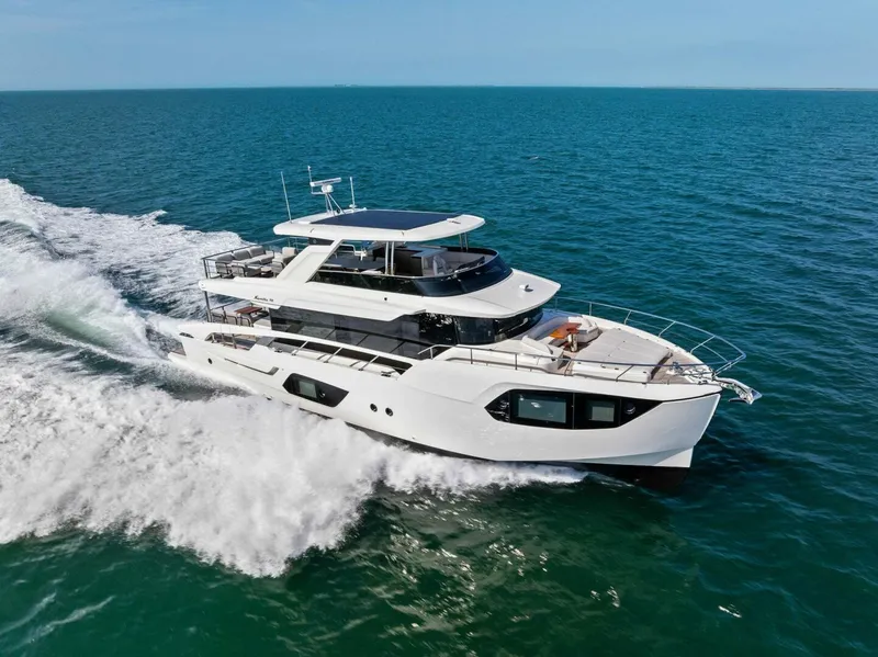 Slide: The Image of 2026 Absolute 70 Navetta - Profile - 5948070