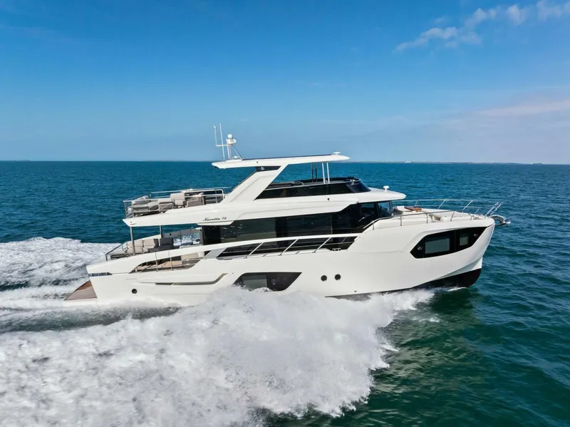 Slide: The Image of 2026 Absolute 70 Navetta - Profile - 5948068