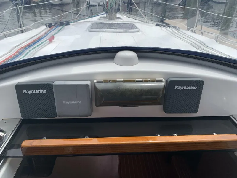 Slide: The Image of Hunter 45 Deck Salon 2009 - 4800203