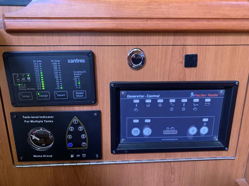 Slide: The Image of Hunter 45 Deck Salon 2009 - 4800234