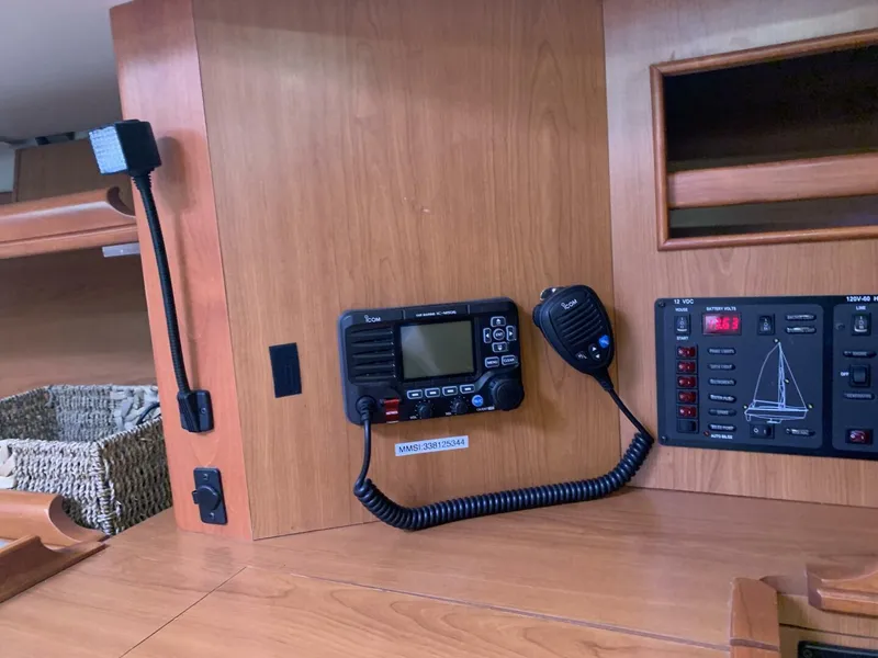 Slide: The Image of Hunter 45 Deck Salon 2009 - 4800236