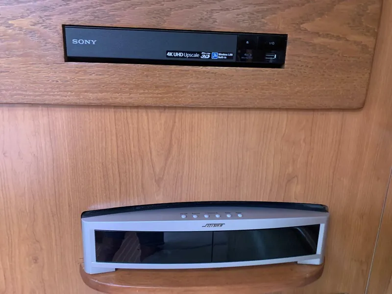 Slide: The Image of Hunter 45 Deck Salon 2009 - 4800246