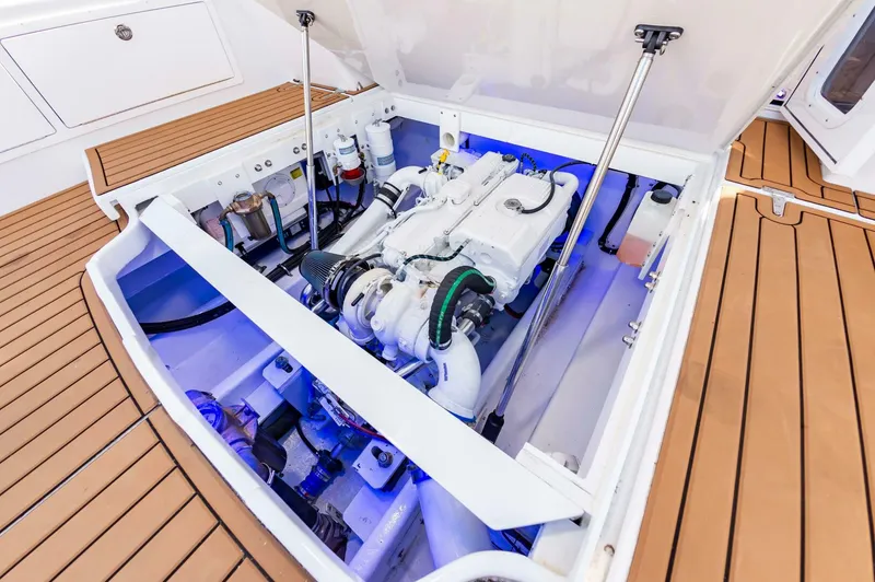 Slide: The Image of Custom Chesapeake Bay Built Custom 33' 2024 - 4800788