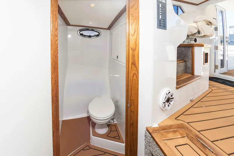 Slide: The Image of Custom Chesapeake Bay Built Custom 33' 2024 - 4800814