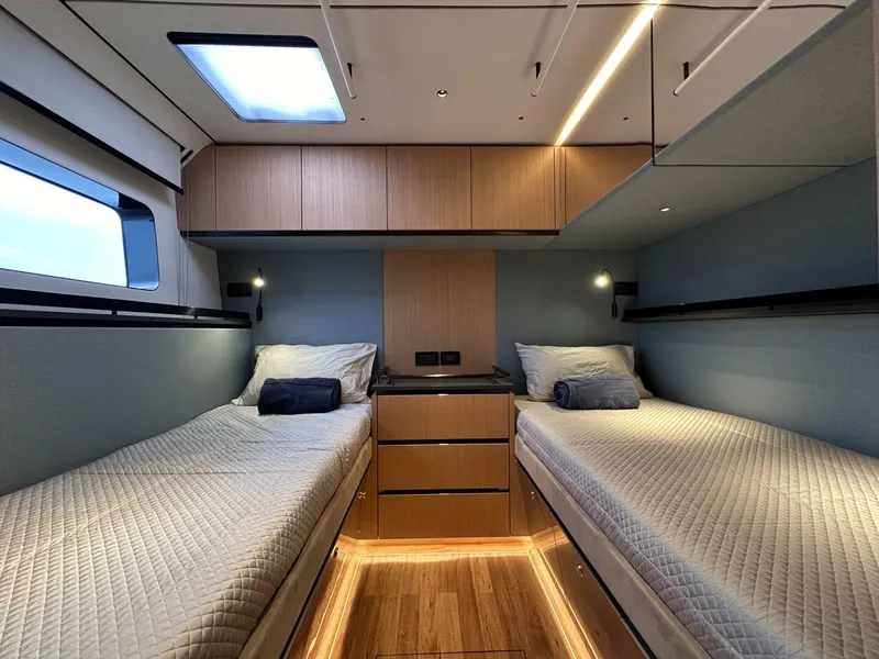 Slide: The Image of MC75 Port Aft Cabin - 4860172