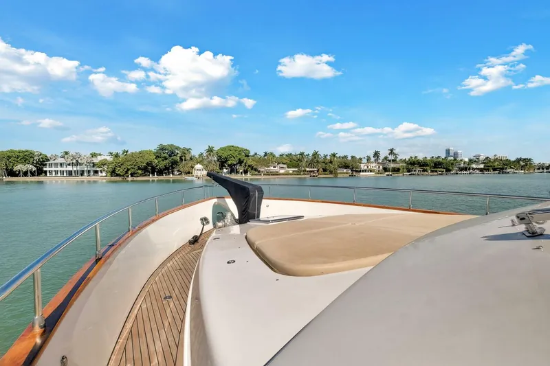 Slide: The Image of 2003 Gianetti 86' - 4829919