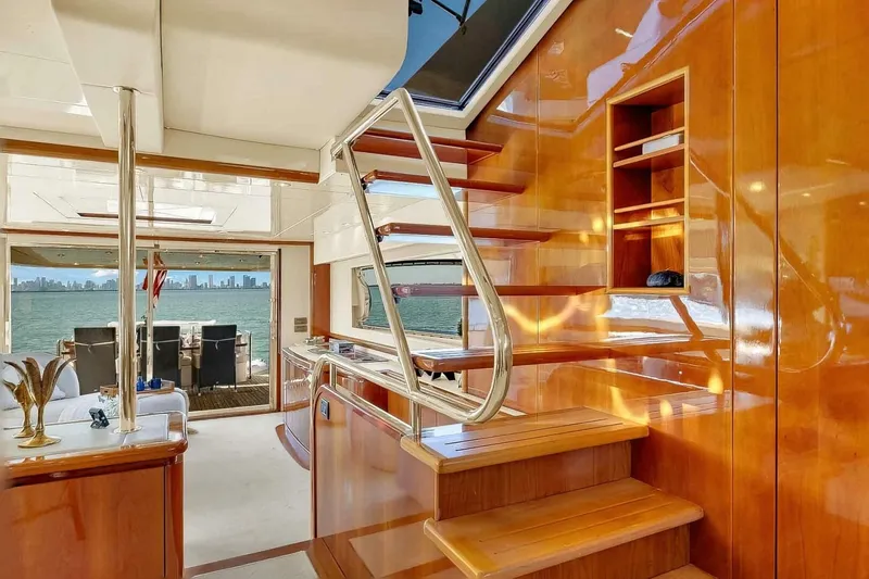 Slide: The Image of 2003 Gianetti 86' - 4829927