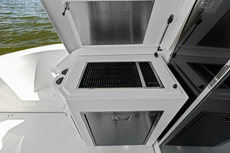 Slide: The Image of 2018 Cruisers Yachts 45 Cantius - Perfect Match - Cockpit Grill - 4801629