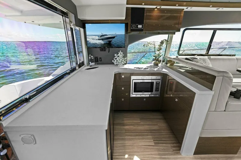 Slide: The Image of 2018 Cruisers Yachts 45 Cantius - Perfect Match - Galley - 4801648