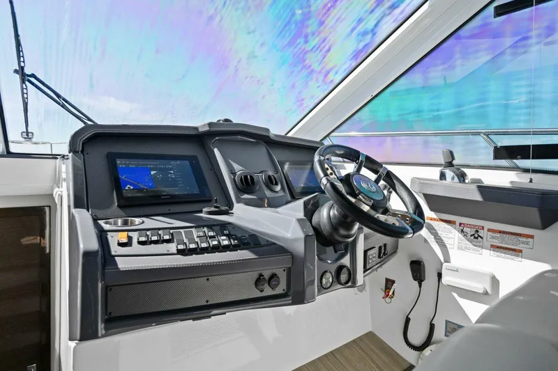 Slide: The Image of 2018 Cruisers Yachts 45 Cantius - Perfect Match - Helm - 4801641