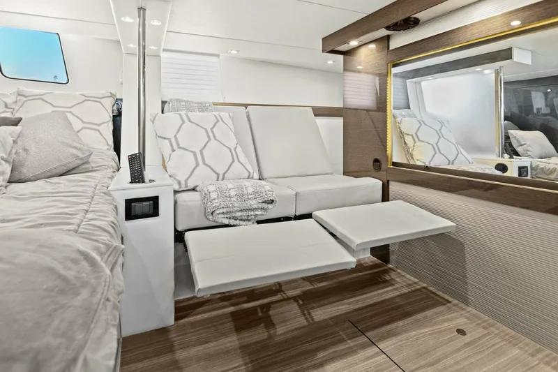 Slide: The Image of 2018 Cruisers Yachts 45 Cantius - Perfect Match - Master Stateroom - 4801661