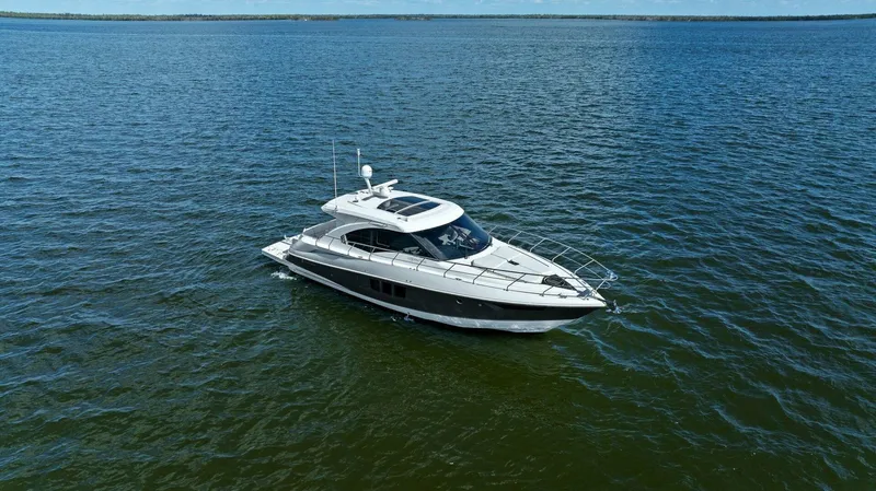 Slide: The Image of 2018 Cruisers Yachts 45 Cantius - Perfect Match - Profile - 4801693