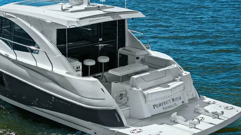 Slide: The Image of 2018 Cruisers Yachts 45 Cantius - Perfect Match - Profile - 4801694