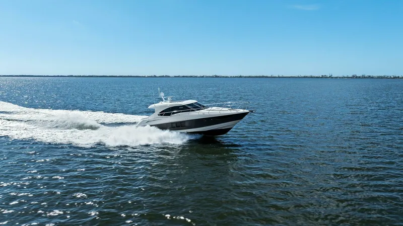 Slide: The Image of 2018 Cruisers Yachts 45 Cantius - Perfect Match - Profile - 4801700
