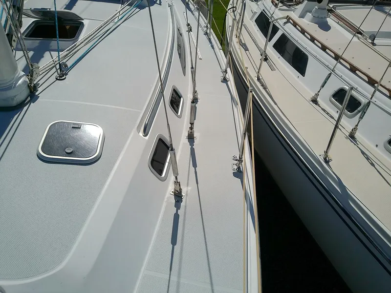 Slide: The Image of Catalina 36 MKII 1995 - 4802597