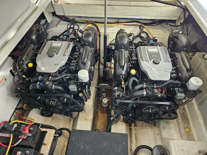 Slide: The Image of Monterey 355 Sport Yacht 2016 - 5812738