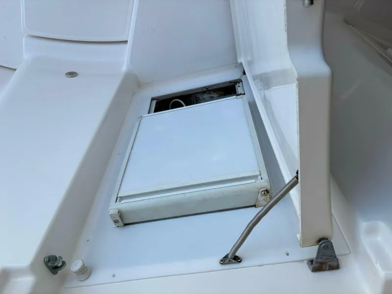 Slide: The Image of Tiara 3900 Sovran 2010 - 4805901