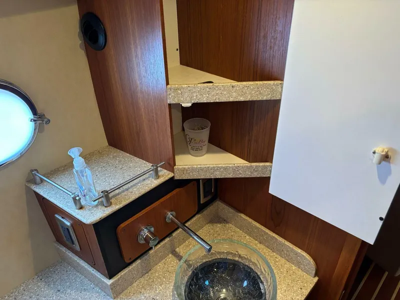 Slide: The Image of Tiara 3900 Sovran 2010 - 4805858