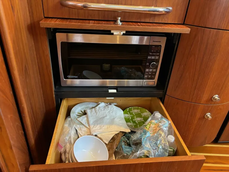 Slide: The Image of Tiara 3900 Sovran 2010 - 4805880