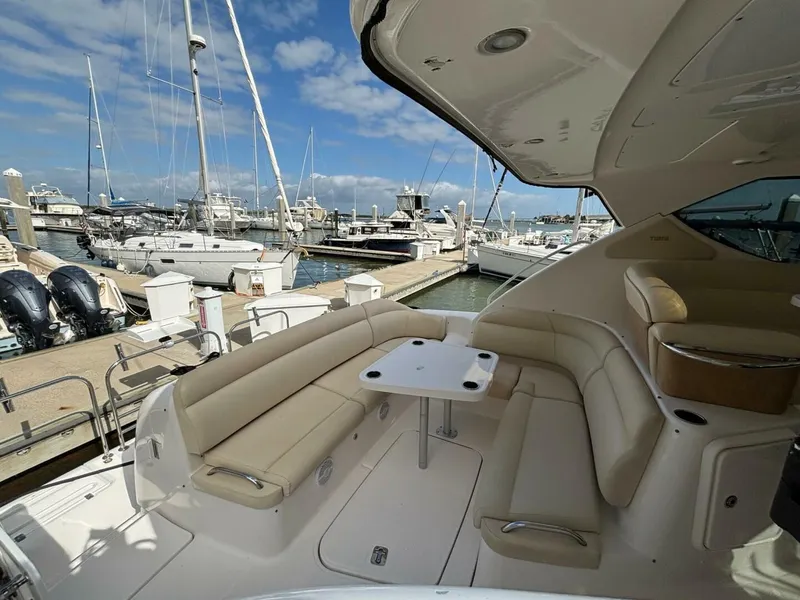 Slide: The Image of Tiara 3900 Sovran 2010 - 4805860