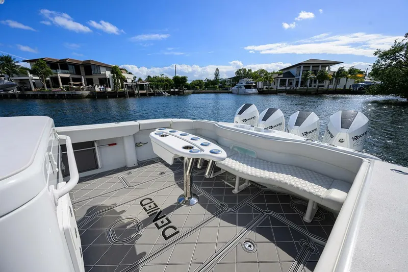 Slide: The Image of Yellowfin 42 2021 - 4914349