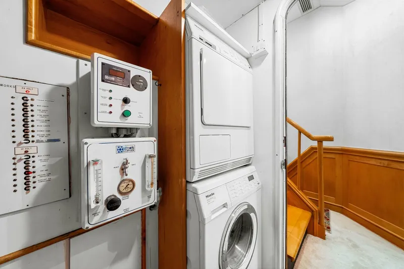 Slide: The Image of Blackwell 72 1996 - 4807492