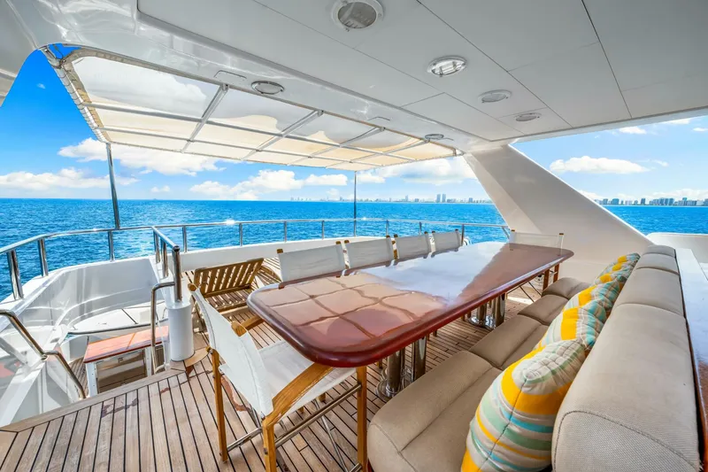 Slide: The Image of Palmer Johnson TRI-DECK FB 1996 - 4809146