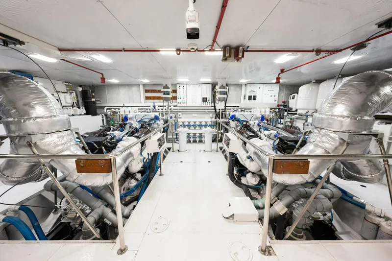 Slide: The Image of Palmer Johnson TRI-DECK FB 1996 - 4809173