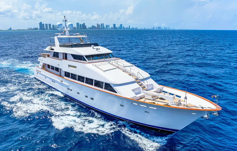 Slide: The Image of Palmer Johnson TRI-DECK FB 1996 - 4809182