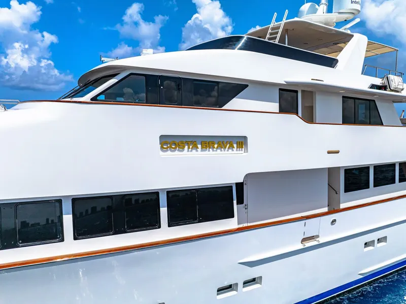 Slide: The Image of Palmer Johnson TRI-DECK FB 1996 - 4808853