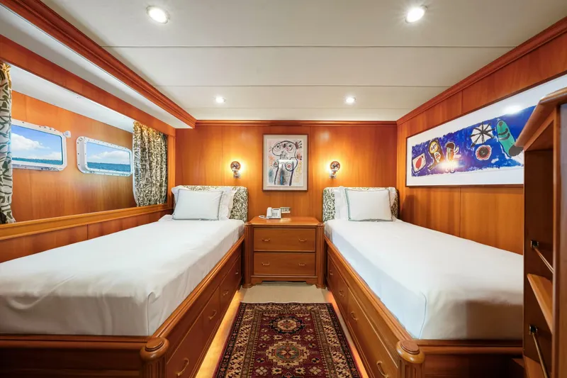 Slide: The Image of Palmer Johnson TRI-DECK FB 1996 - 4808900