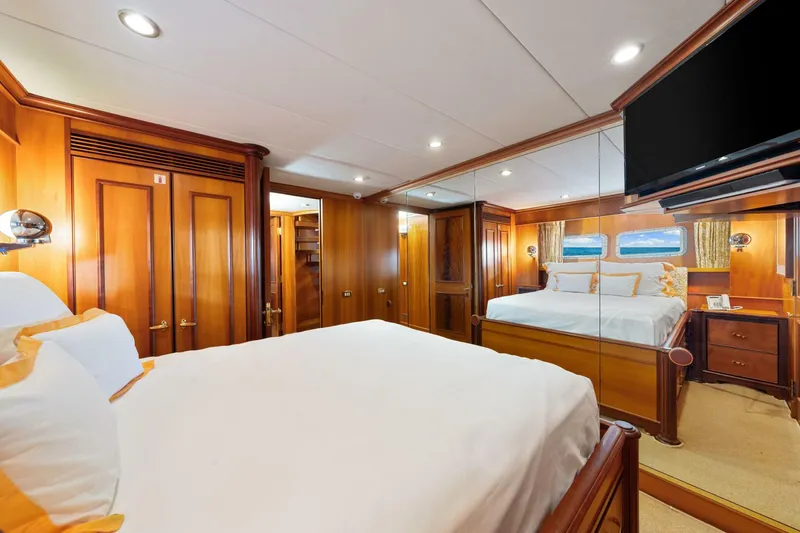 Slide: The Image of Palmer Johnson TRI-DECK FB 1996 - 4808907