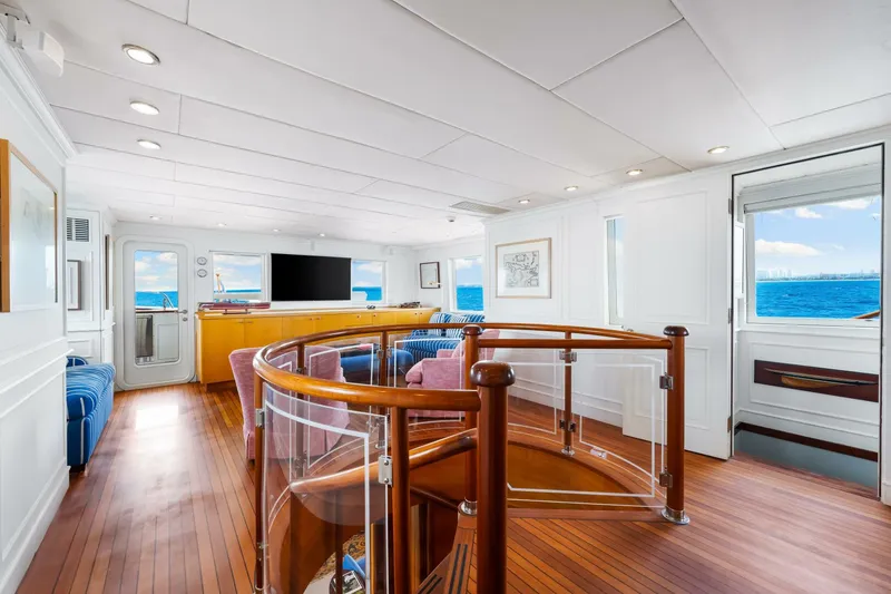 Slide: The Image of Palmer Johnson TRI-DECK FB 1996 - 4809100