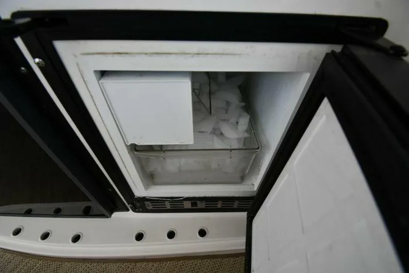 Slide: The Image of Sea Ray 540 Sundancer 2001 - 4959936