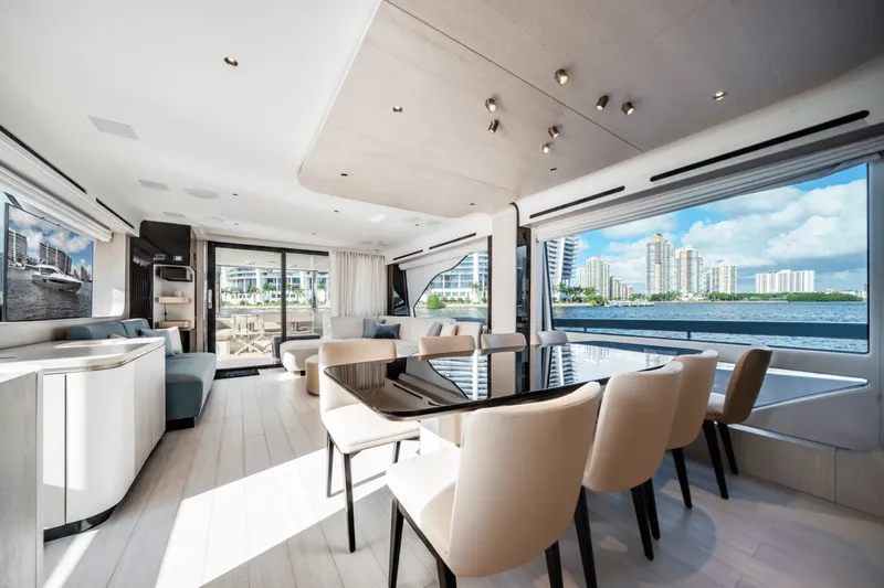 Slide: The Image of Azimut 78 FLY 2024 - 5420436