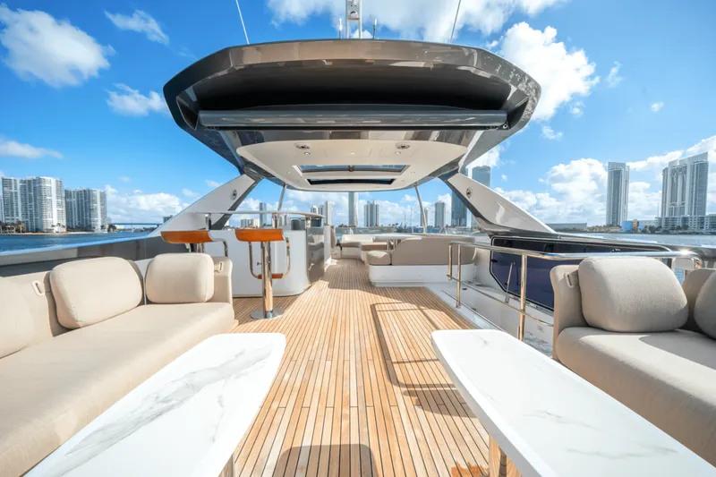 Slide: The Image of Azimut 78 FLY 2024 - 5420460