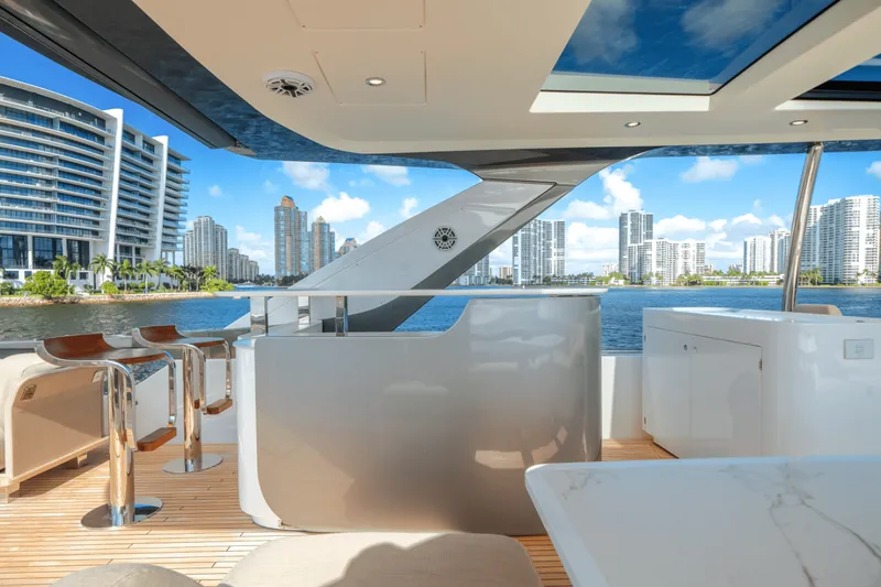 Slide: The Image of Azimut 78 FLY 2024 - 5420466