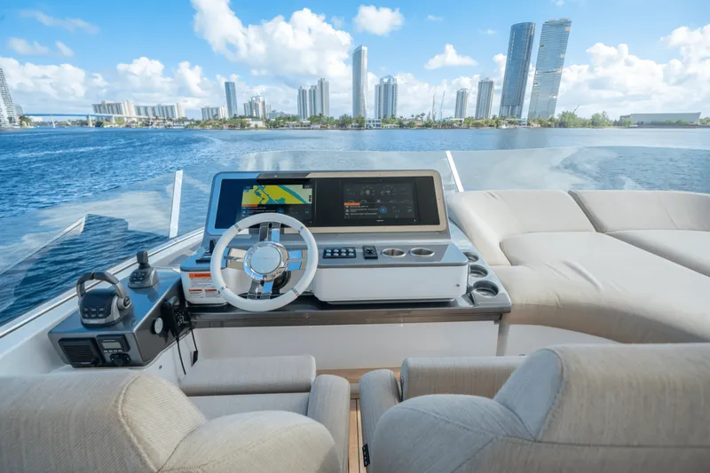 Slide: The Image of Azimut 78 FLY 2024 - 5420468