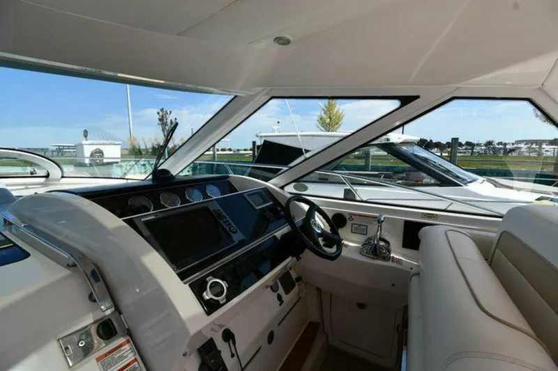 Slide: The Image of Sea Ray 450 Sundancer 2010 - 4960368