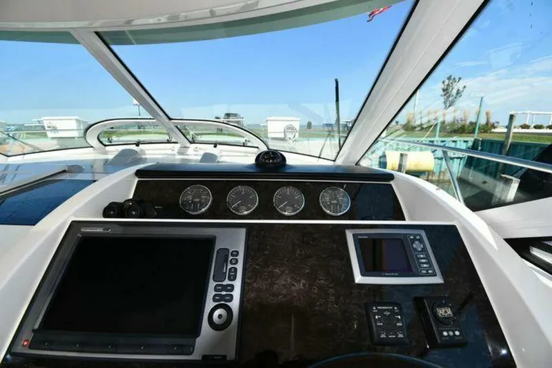 Slide: The Image of Sea Ray 450 Sundancer 2010 - 4960369
